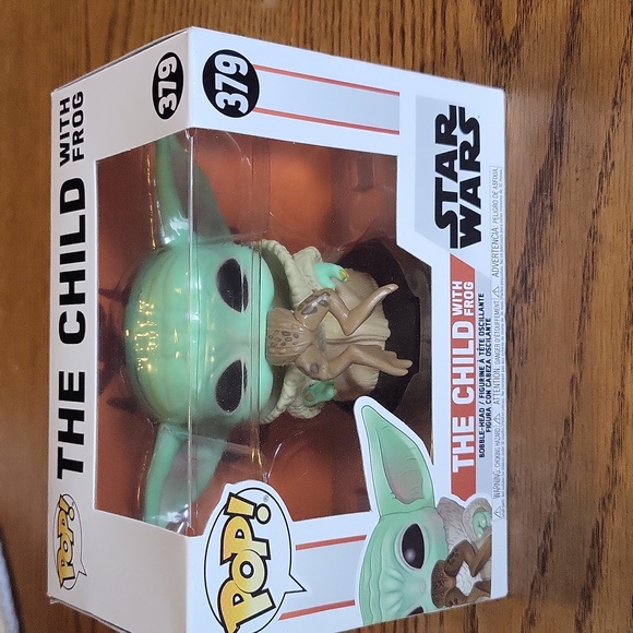 NWOT Mandalorian gift set and POP The Child with frog - Picture 5 of 6